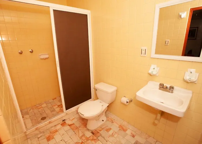 Tres Colonias - Sólo Adultos Hotel 2*